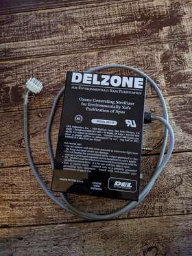 Zo-137 Delzone Ozone Generating Sterilizer For Spas Hot Tubs Need New Bulb Aa
