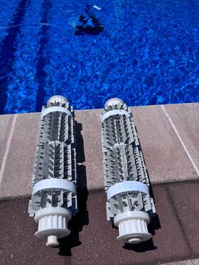 99955340-assy Maytronics Dolphin Wheel Roller Brush Assembly Grey