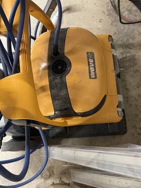 Wave60 Maytronics Dolphin Pool Vacuum. Only Used A Few Times