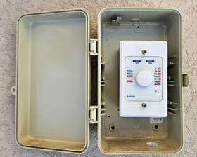 618031 Pentair Intellibrite Pool Light Controller And Waterproof Enclosure - Used
