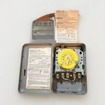Intermatic T104 24 Hour Dial Time Switch Dpst 208-277 Vac 40A Control Panel. Fixed Price $33.99.